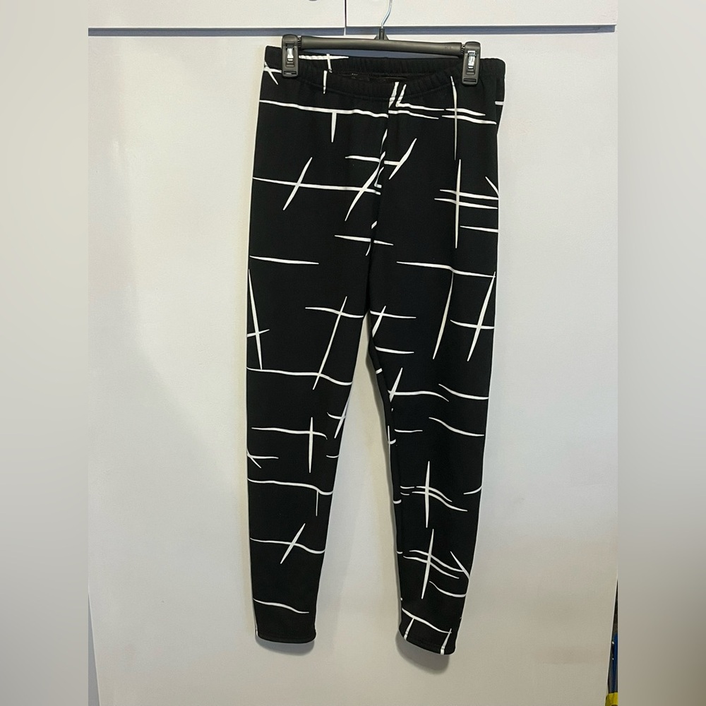 Black and White Patterned Leggings